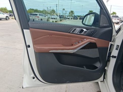 Used 2024 BMW X7 xDrive40i w/ Executive Package AWD/4WD image 13
