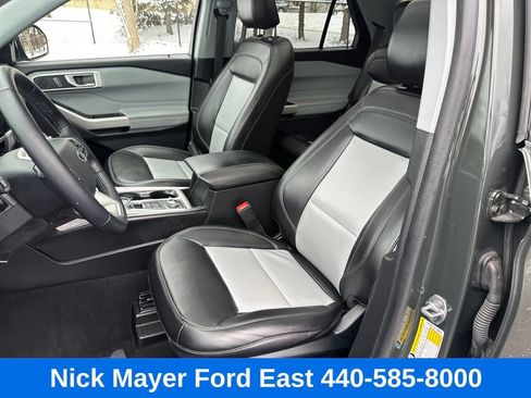 Used 2022 Ford Explorer XLT w/ Equipment Group 202A image 28