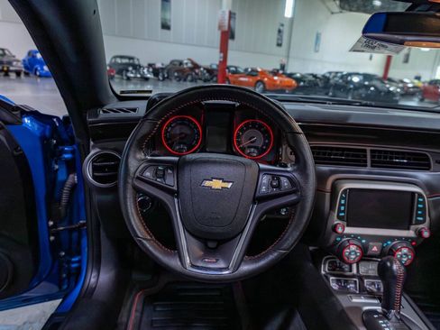 Used 2013 Chevrolet Camaro SS w/ Hot Wheels Special Edition RWD image 11