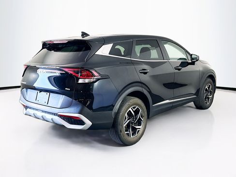 Used 2025 Kia Sportage LX image 9
