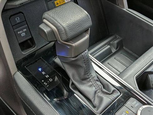 Used 2024 Toyota Tundra Limited AWD/4WD image 11