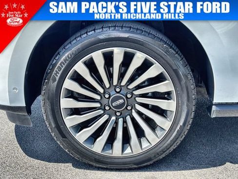Used 2020 Lincoln Navigator Reserve w/ Luxury Package AWD/4WD image 19