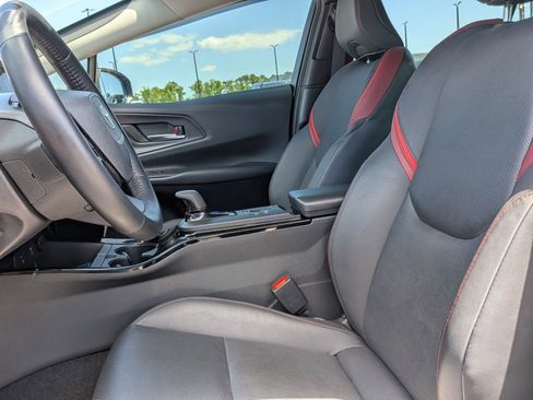 Used 2024 Toyota Prius Prime FWD image 15