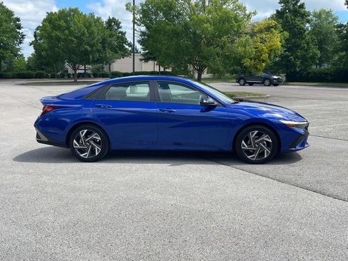 Certified 2025 Hyundai Elantra Sport w/ Cargo Package FWD image 8