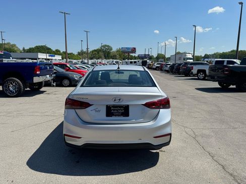 Used 2018 Hyundai Accent SE FWD image 4