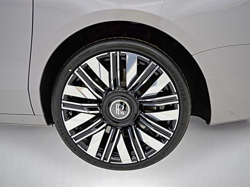Used 2025 Rolls-Royce Ghost AWD/4WD image 48