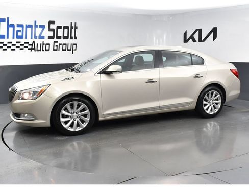 Used 2015 Buick LaCrosse Leather w/ Experience Buick Package FWD image 2