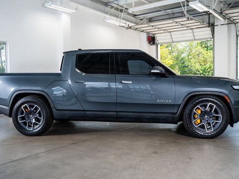 Used 2022 Rivian R1T Launch Edition image 5