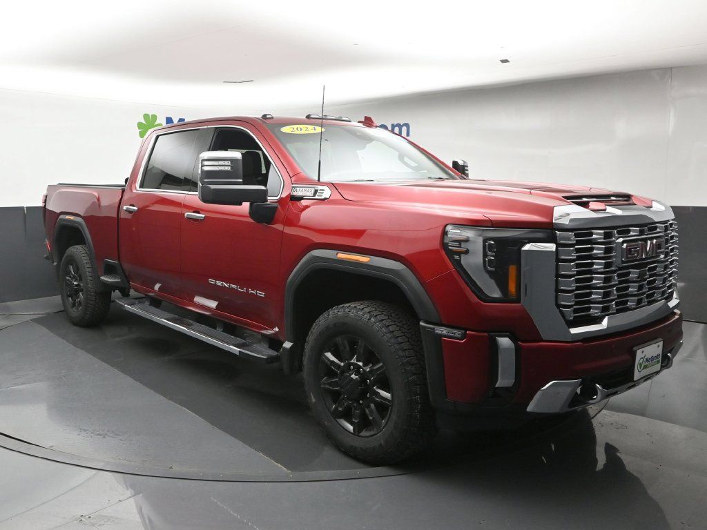Used 2024 GMC Sierra 2500 Denali w/ Denali Reserve Package AWD/4WD image 2