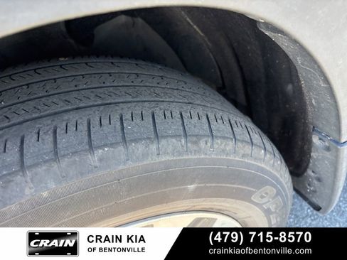 Used 2022 Toyota Highlander XLE image 10