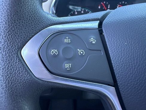 Used 2023 Chevrolet Traverse LS FWD image 19