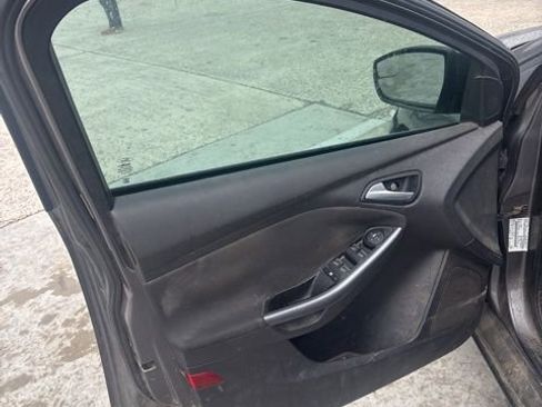 Used 2014 Ford Focus Titanium image 19