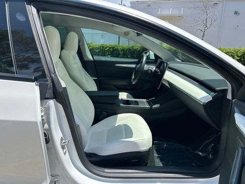 Used 2023 Tesla Model 3 Standard Range RWD image 31