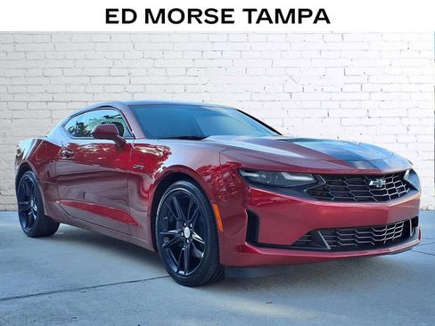 Used 2023 Chevrolet Camaro LT w/ Technology Package image 5