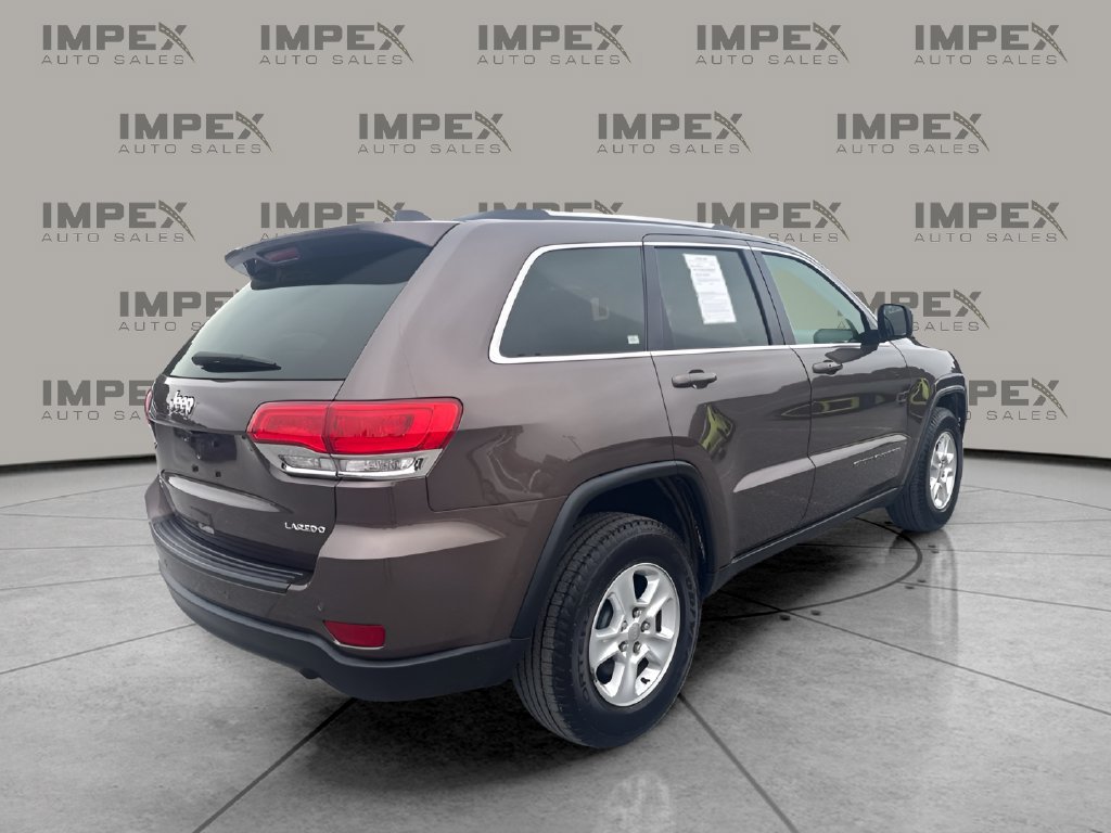 Used 2017 Jeep Grand Cherokee Laredo w/ Quick Order Package 23E AWD/4WD image 5