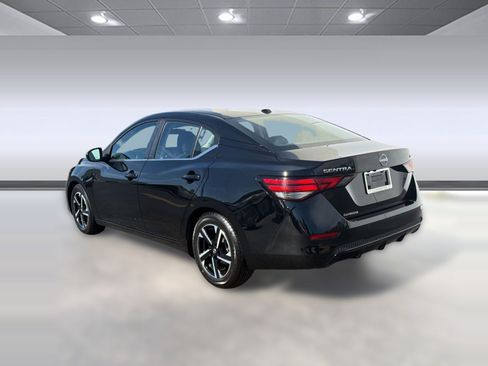 Used 2024 Nissan Sentra SV FWD image 3