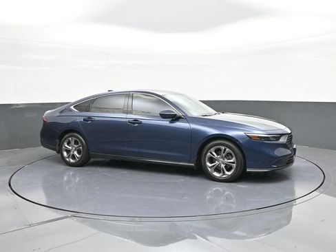 Used 2024 Honda Accord EX image 17