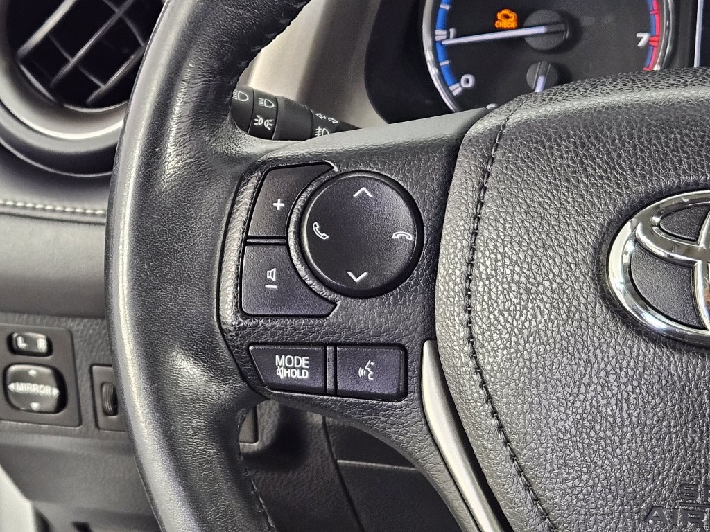 Used 2017 Toyota RAV4 Platinum w/ All Weather Liner Package FWD image 29
