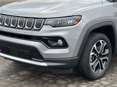 Used 2022 Jeep Compass Limited image 8