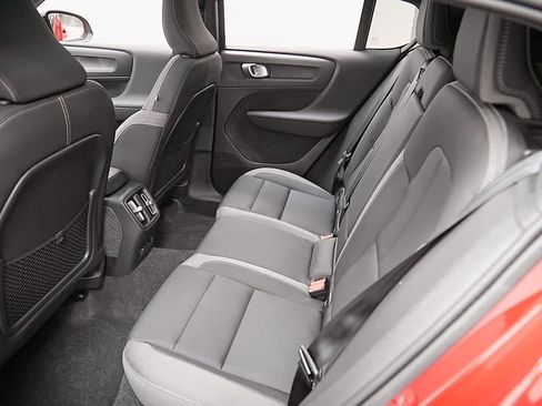 Certified 2023 Volvo C40 Recharge Core w/ Climate Package image 19