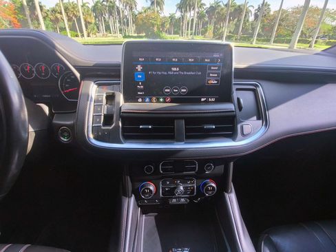Used 2021 Chevrolet Tahoe RST RWD image 9