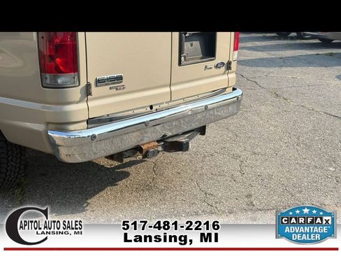Used 2013 Ford E-150 and Econoline 150 Wagon RWD image 7