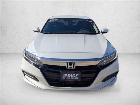 Used 2019 Honda Accord LX image 2