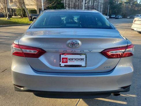 Certified 2018 Toyota Camry XLE image 4