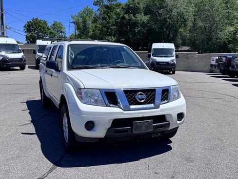 Used 2017 Nissan Frontier SV AWD/4WD image 11