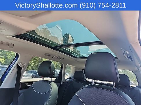 Used 2023 Volkswagen Taos SE FWD image 21