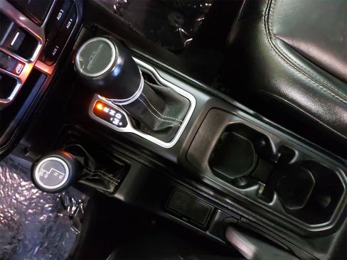 Used 2020 Jeep Gladiator Overland image 30