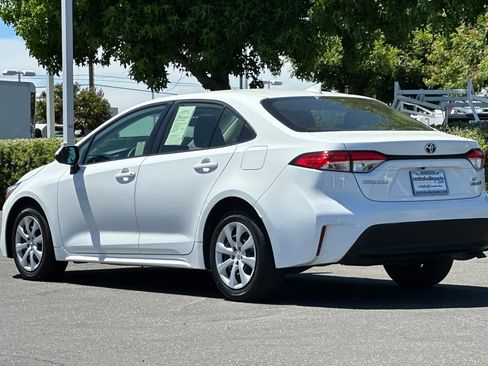 Used 2023 Toyota Corolla LE FWD image 6
