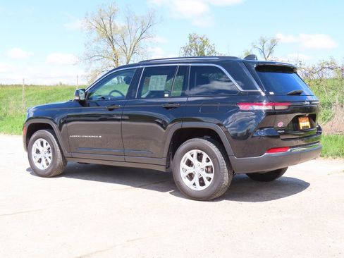 Certified 2023 Jeep Grand Cherokee Limited AWD/4WD image 25
