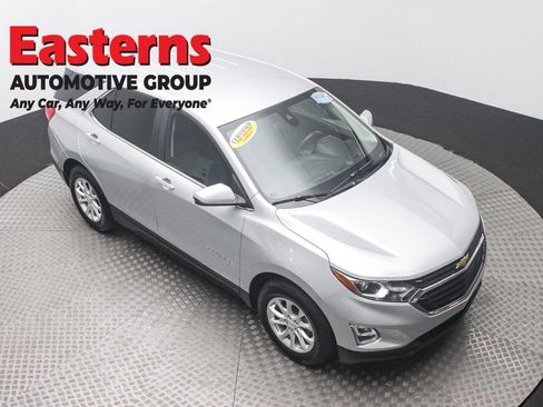 Used 2021 Chevrolet Equinox LT image 3