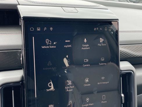 New 2026 GMC Yukon XL AT4 AWD/4WD image 13