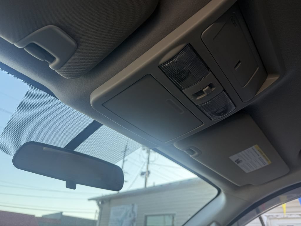 Used 2017 Nissan Titan S AWD/4WD image 13