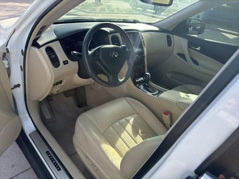 Used 2016 INFINITI QX50 2WD w/ Premium Plus Package image 5