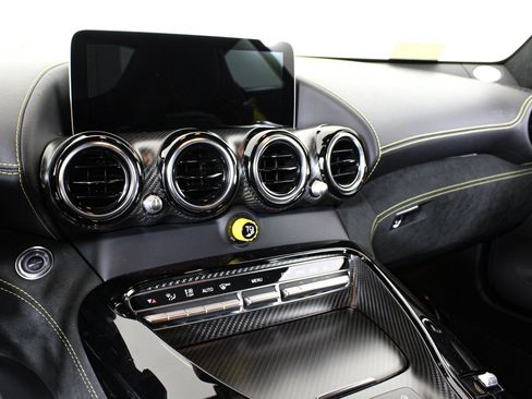 Used 2020 Mercedes-Benz AMG GT R image 40