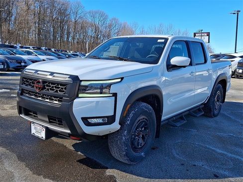 New 2026 Nissan Frontier PRO-4X w/ Pro-4x Convenience Package image 3