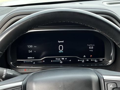 Used 2024 Chevrolet Suburban LT image 14