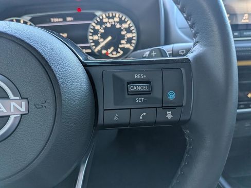 Used 2023 Nissan Rogue SL image 15