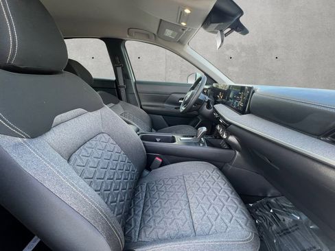 Used 2025 Nissan Kicks SV image 24