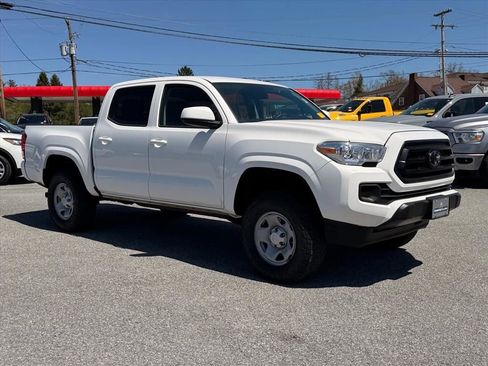 Used 2023 Toyota Tacoma SR AWD/4WD image 16