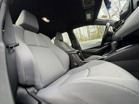 Used 2025 Toyota Corolla SE image 33