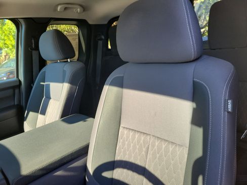 Used 2022 Nissan Titan S image 26