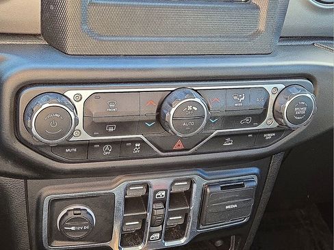 Used 2021 Jeep Wrangler Unlimited Sport image 21