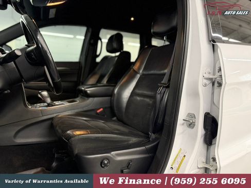 Used 2018 Jeep Grand Cherokee Altitude AWD/4WD image 16