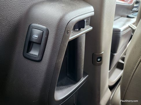 Used 2014 Chrysler Town & Country Touring image 51