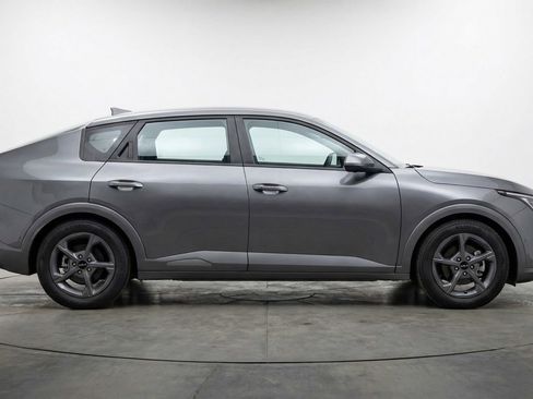 Used 2025 Kia K4 LXS FWD image 8