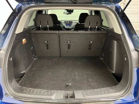 Used 2022 Chevrolet TrailBlazer LT FWD image 23